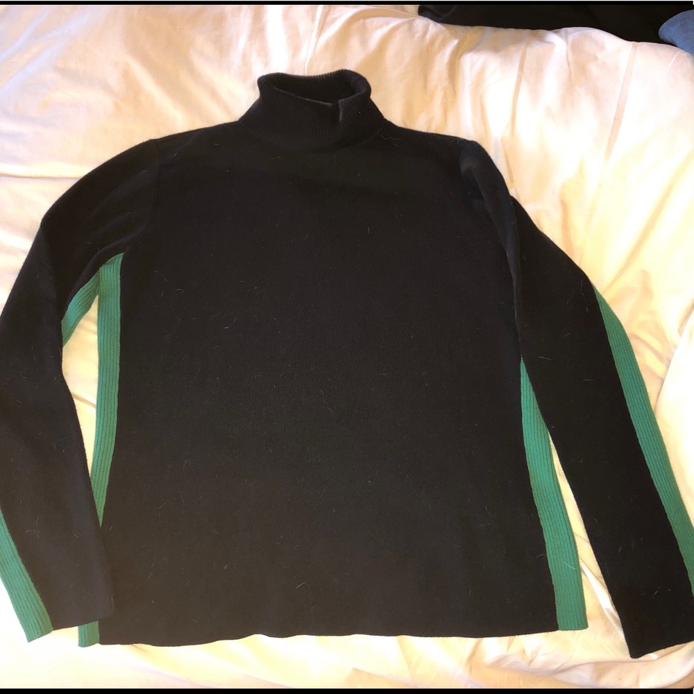 Casual corner, green and black, turtle neck.